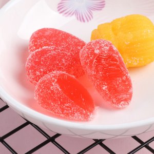 厂家直销 嗨吃软糖 草莓味爆浆糖果 心形零食 现货批发 可贴 可代